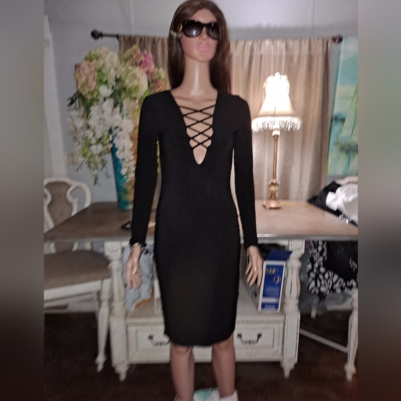 Ming ming dress, size m - Picture 3 of 12